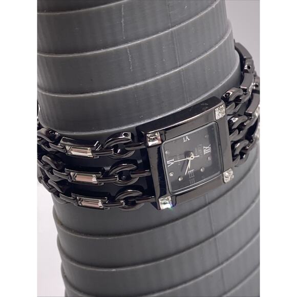 Vintage Figaro Dark Silver Rectangle Gem Tank Watch Works New Batterh - Picture 9 of 11